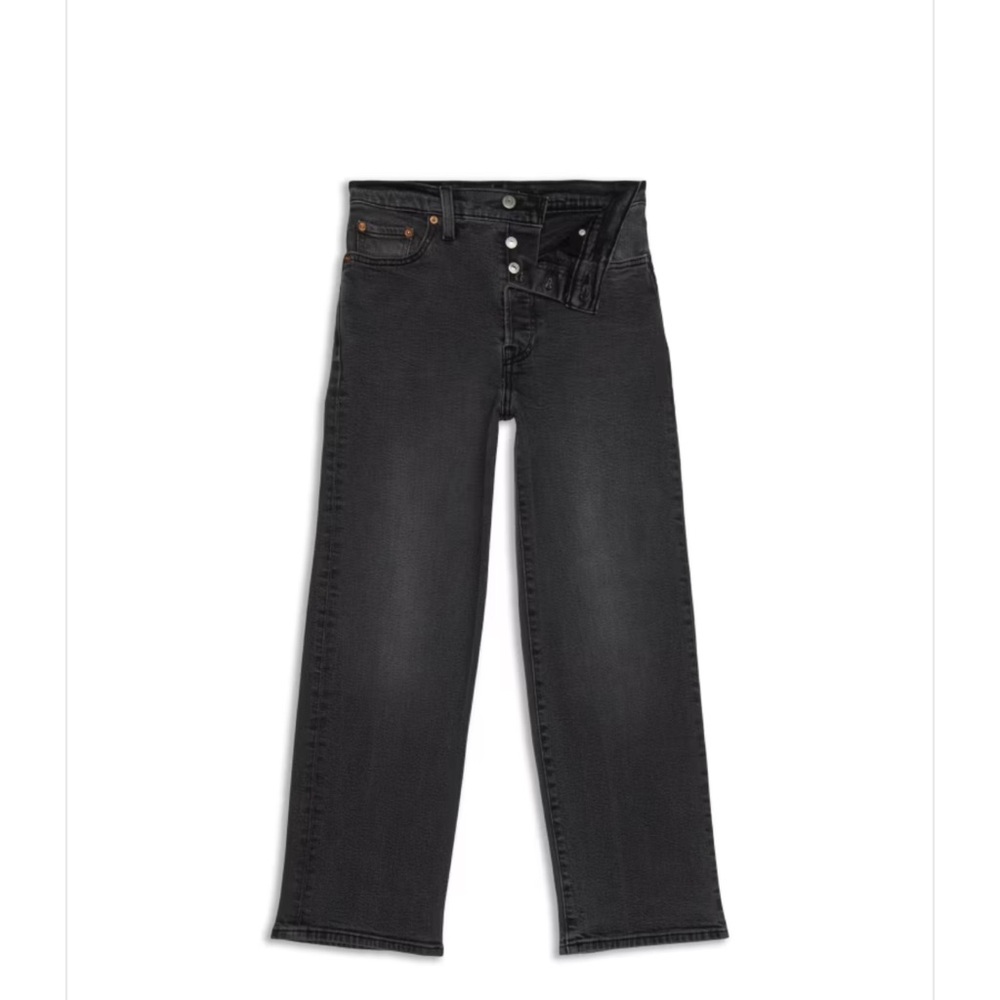 Levi’s Women’s Ribcage Straight Ankle Jean